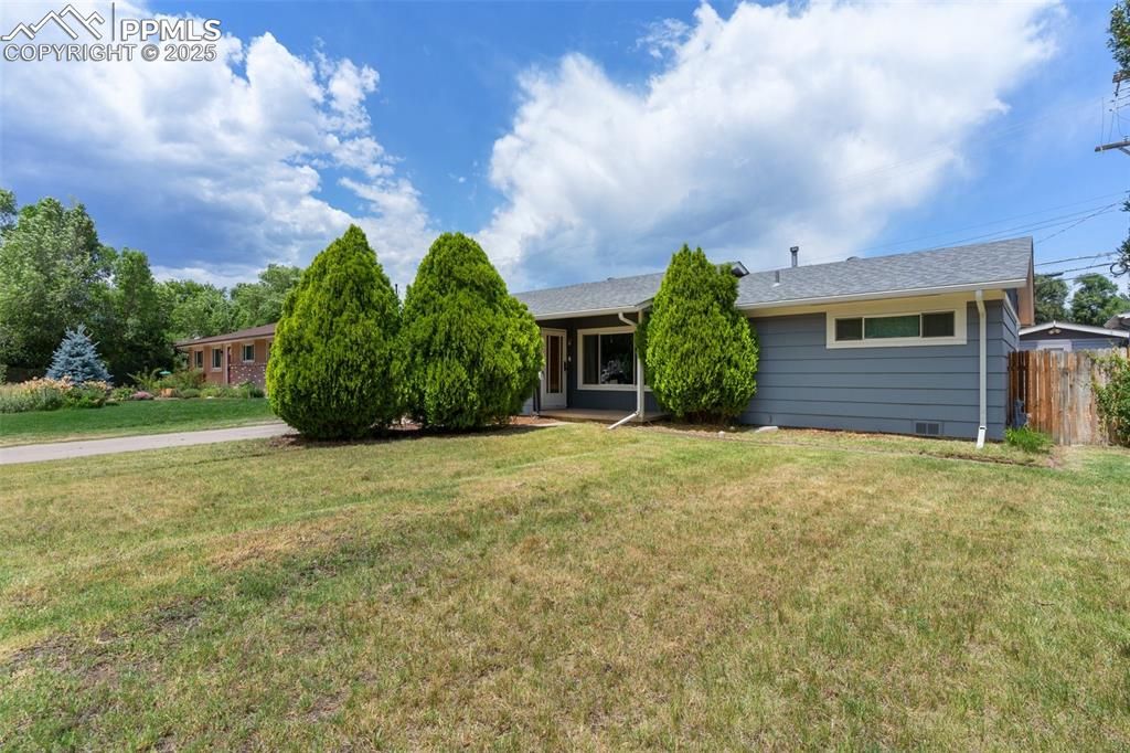 404 Pecos Drive, Colorado Springs, CO 80911