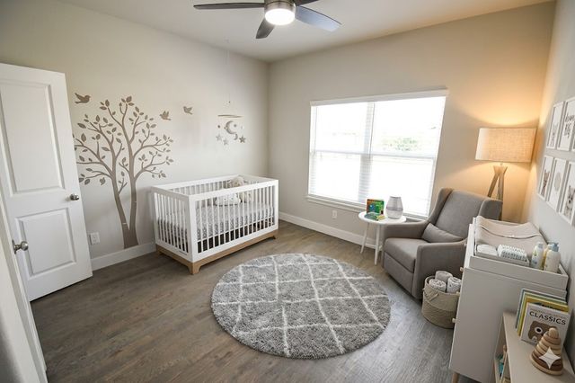 2814 18th Street W, Irving, TX 75060