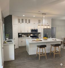 2814 18th Street W, Irving, TX 75060