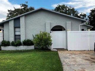 10722 CROWNGATE LANE, Tampa, FL 33624