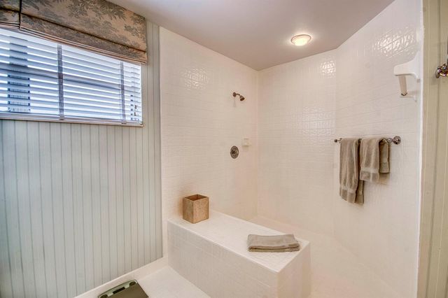 525 Prestwick Circle, Palm Beach Gardens, FL 33418