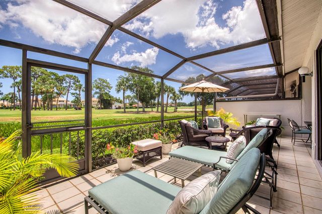 525 Prestwick Circle, Palm Beach Gardens, FL 33418