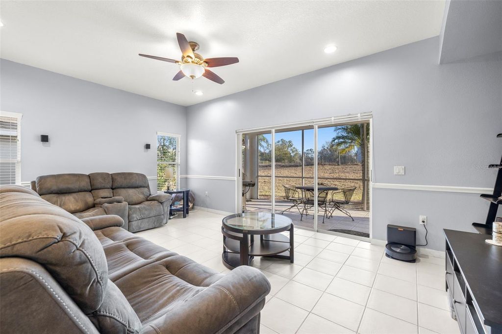 Image 5 of property listing at 3009 BANYAN HILL LANE, Land O Lakes, FL 34639