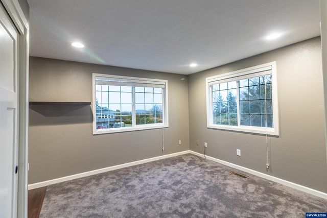 3552 Basswood Ct NW, Salem, OR 97304