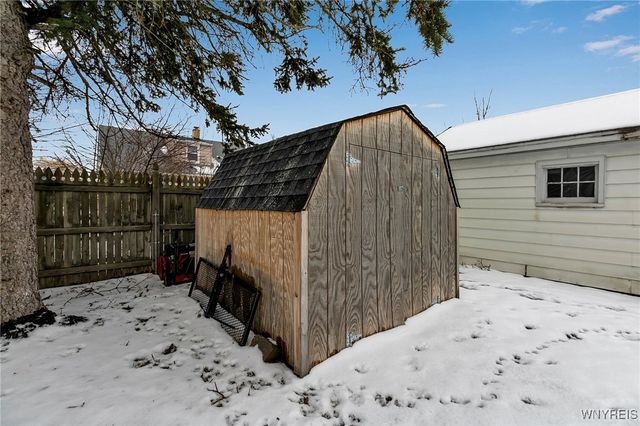 29 Frederick Street, Cheektowaga, NY 14227