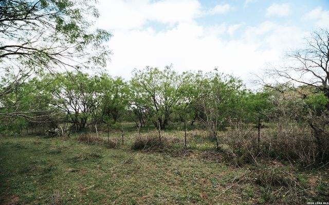 1065 fm 477, Seguin, TX 78155