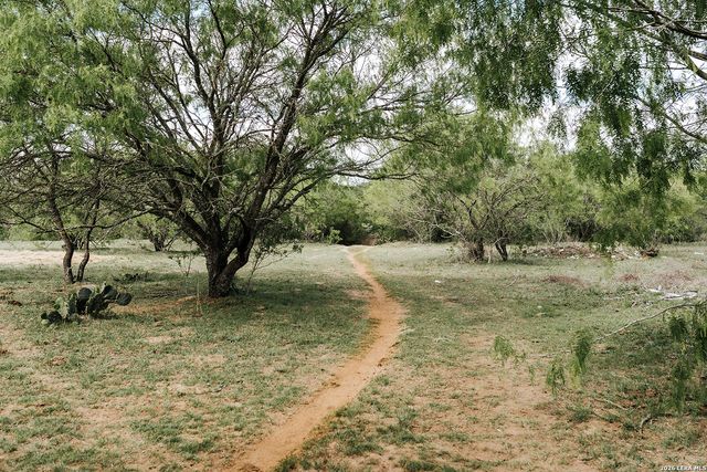 1065 fm 477, Seguin, TX 78155