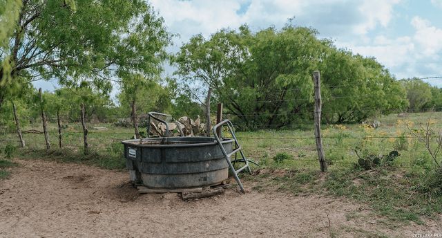 1065 fm 477, Seguin, TX 78155