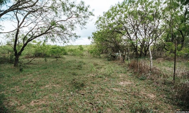 1065 fm 477, Seguin, TX 78155
