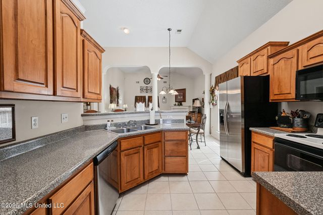 1091 Warwick Place, Southaven, MS 38671