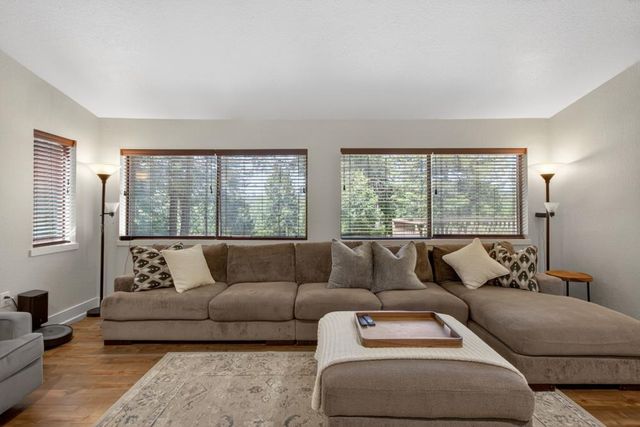 5621 Daisy Cir, Pollock Pines, CA 95726