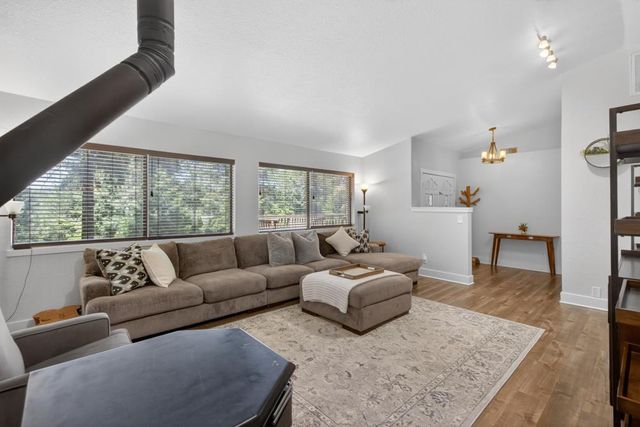 5621 Daisy Cir, Pollock Pines, CA 95726