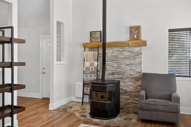 5621 Daisy Cir, Pollock Pines, CA 95726