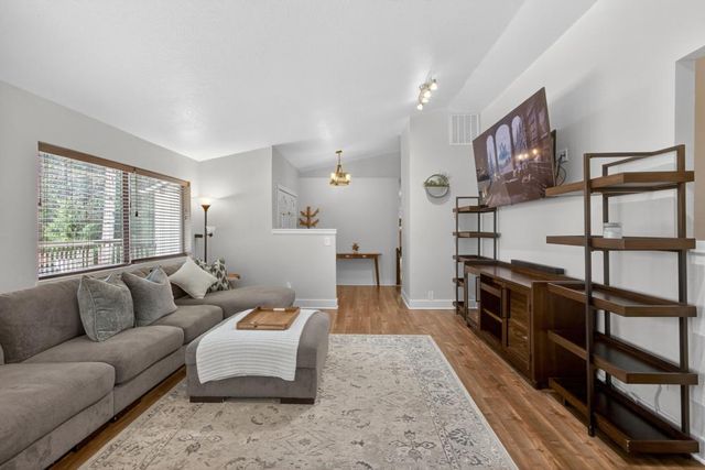 5621 Daisy Cir, Pollock Pines, CA 95726