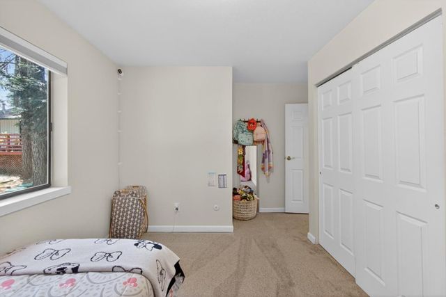 5621 Daisy Cir, Pollock Pines, CA 95726