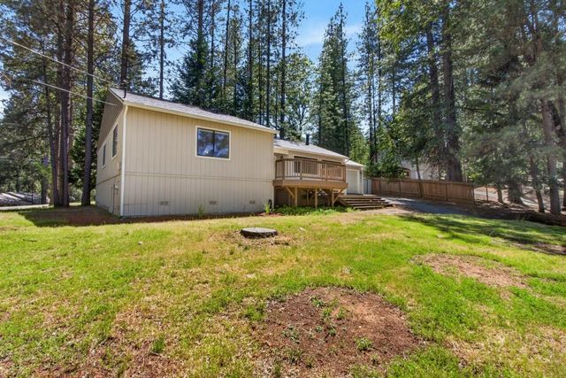 5621 Daisy Cir, Pollock Pines, CA 95726