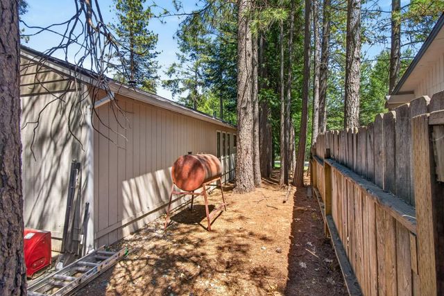 5621 Daisy Cir, Pollock Pines, CA 95726