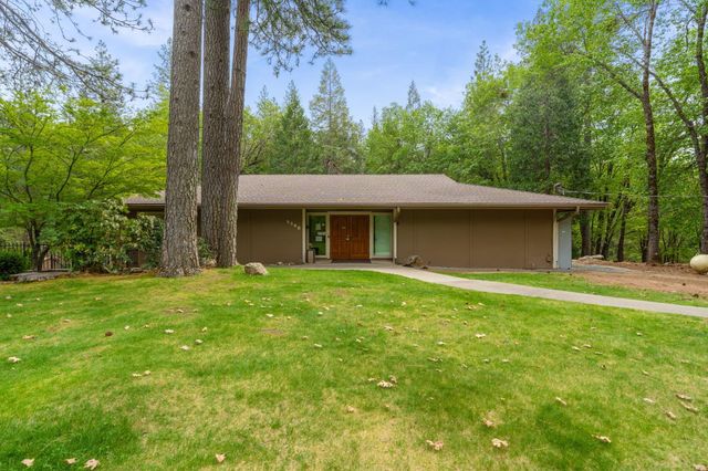 5621 Daisy Cir, Pollock Pines, CA 95726
