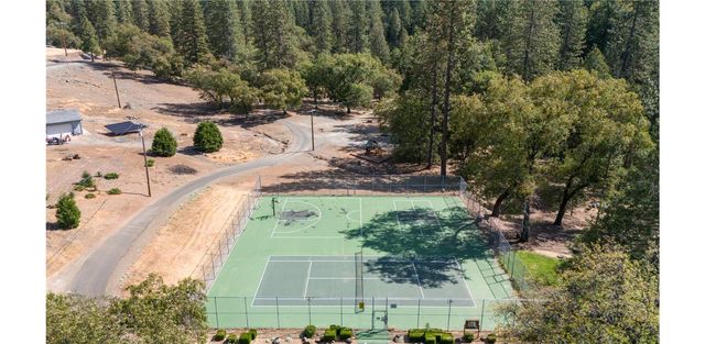 5621 Daisy Cir, Pollock Pines, CA 95726