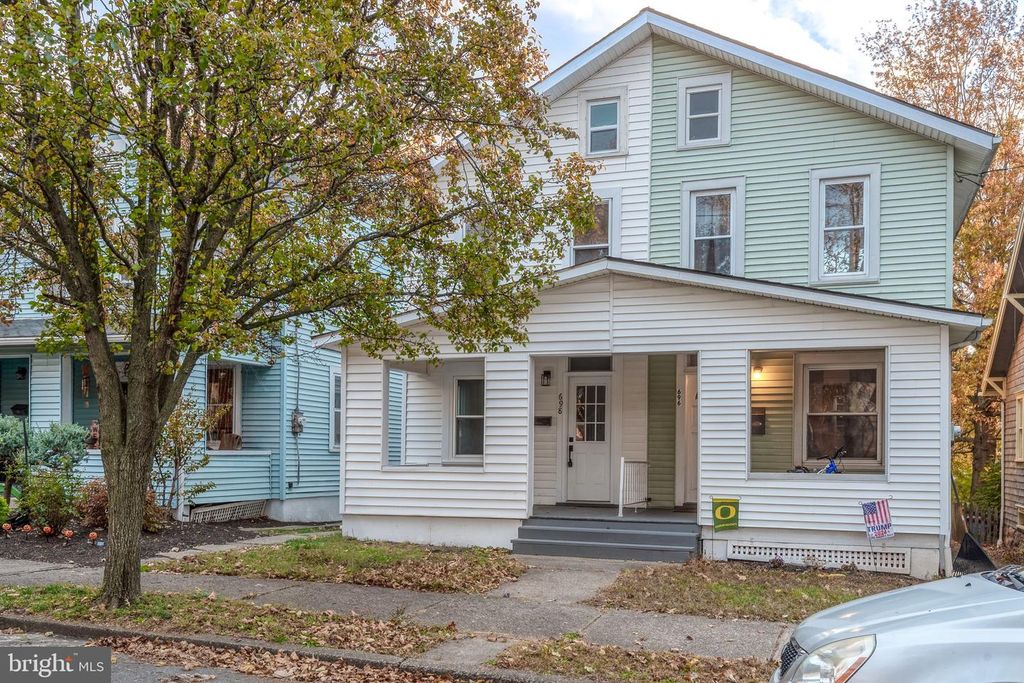 698 CENTER ST, Millersburg, PA 17061