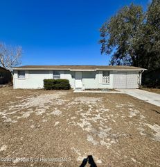 9489 Century Drive, Spring Hill, FL 34608