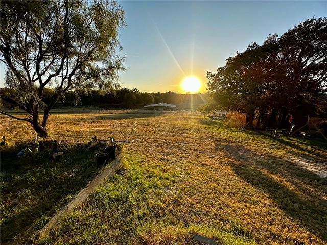 107 Rock Salt Court, Springtown, TX 76082