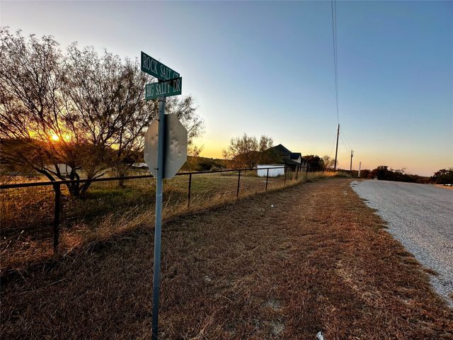 107 Rock Salt Court, Springtown, TX 76082