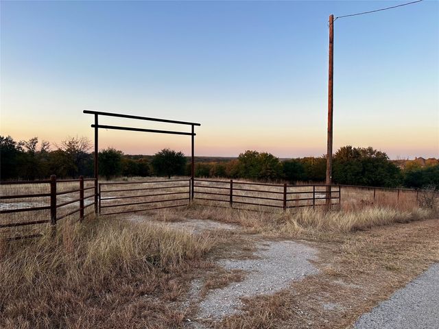 107 Rock Salt Court, Springtown, TX 76082