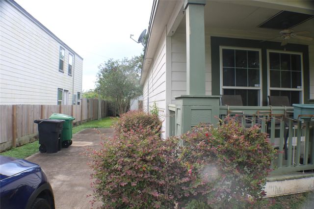 9401 Hillis Street, Houston, TX 77028