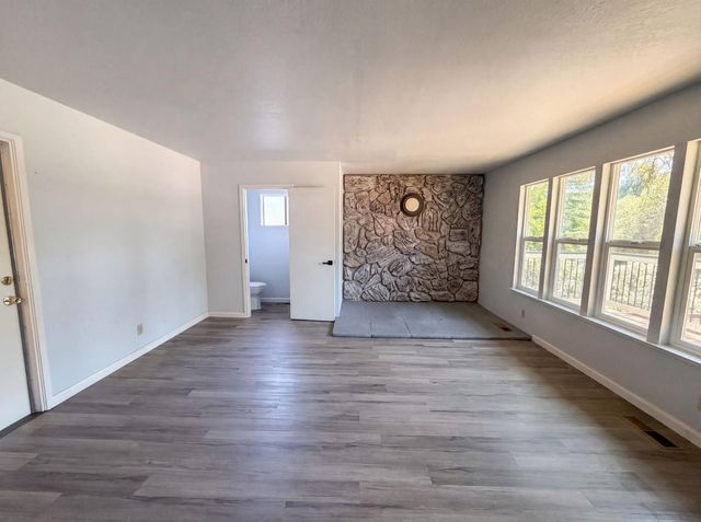 23944 Oakmont Way, Auburn, CA 95602