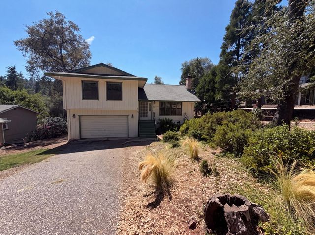 23944 Oakmont Way, Auburn, CA 95602