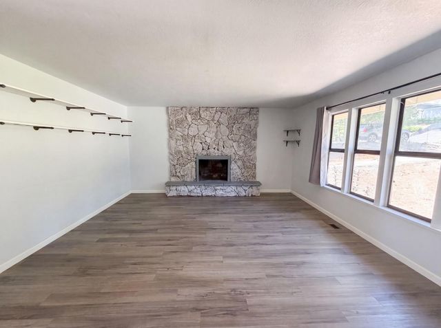 23944 Oakmont Way, Auburn, CA 95602