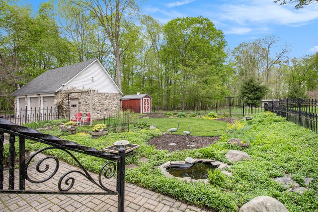 7940 N North Territorial Road, Dexter, MI 48130