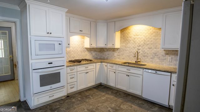 113 Pine Circle, Lagrange, GA 30241