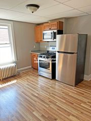 35 Burchstead Pl 2, Lynn, MA 01902