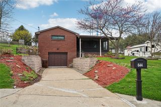 644 Grange Dr, Washington Twp, PA 15613