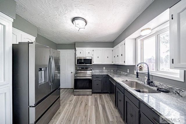 2090 S Heather Lane, Ammon, ID 83406