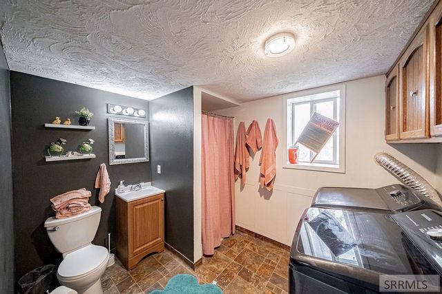 2090 S Heather Lane, Ammon, ID 83406