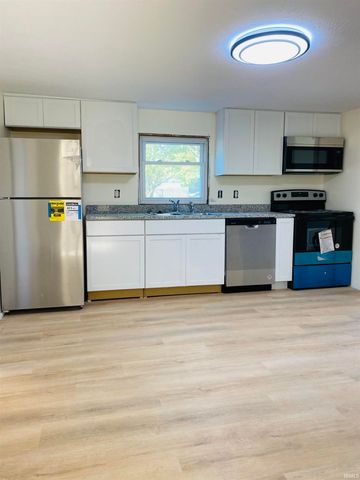 912 N Maple Street, Bloomington, IN 47404