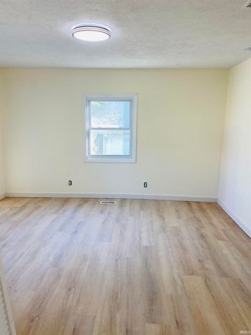 912 N Maple Street, Bloomington, IN 47404