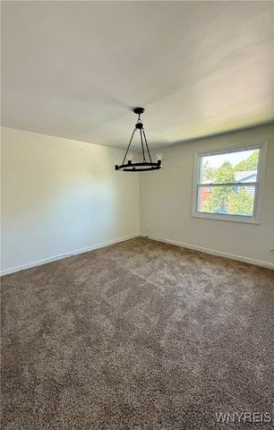 7 Bennett Village, Buffalo, NY 14214