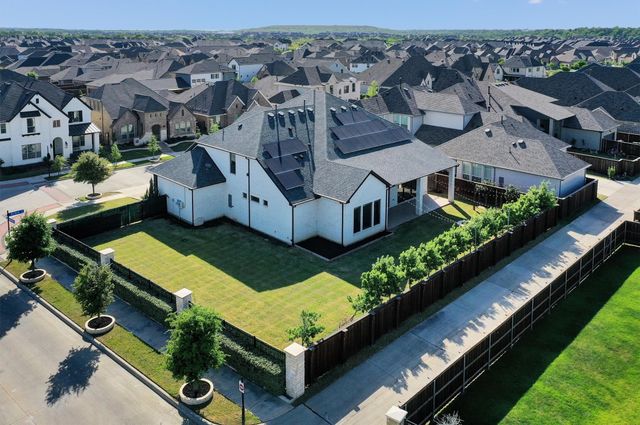 1719 Silver Marten Trail, Arlington, TX 76005