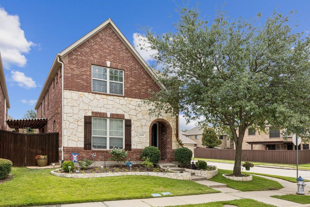 4320 Kestrel Way, Carrollton, TX 75010