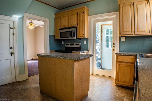 617 Gales Avenue, Winston-salem, NC 27103