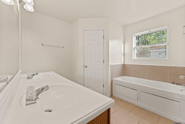 370 Cedar Ln, Ponchatoula, LA 70454