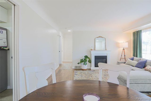 18441 Frazho Road, Roseville, MI 48066