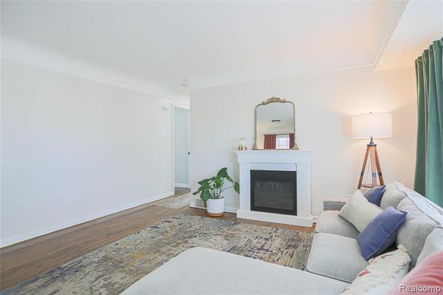 18441 Frazho Road, Roseville, MI 48066