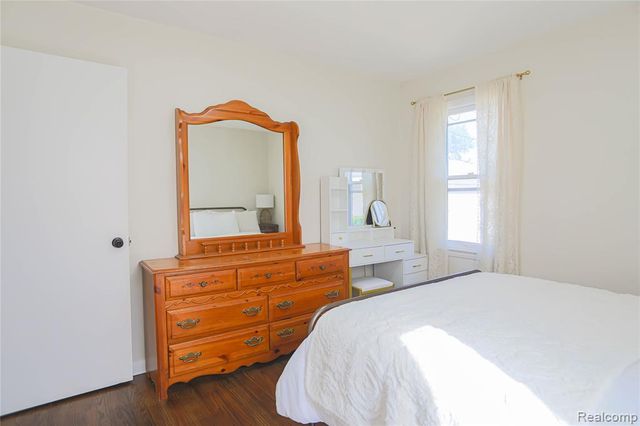 18441 Frazho Road, Roseville, MI 48066