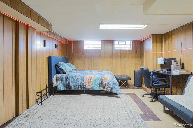 18441 Frazho Road, Roseville, MI 48066