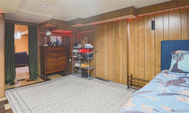 18441 Frazho Road, Roseville, MI 48066